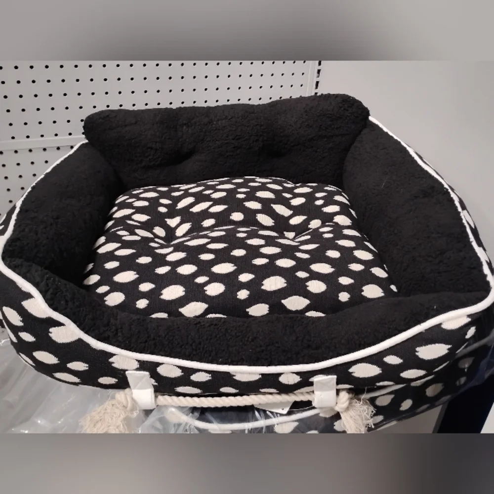 New Black and White Polka Dot Pet Bed